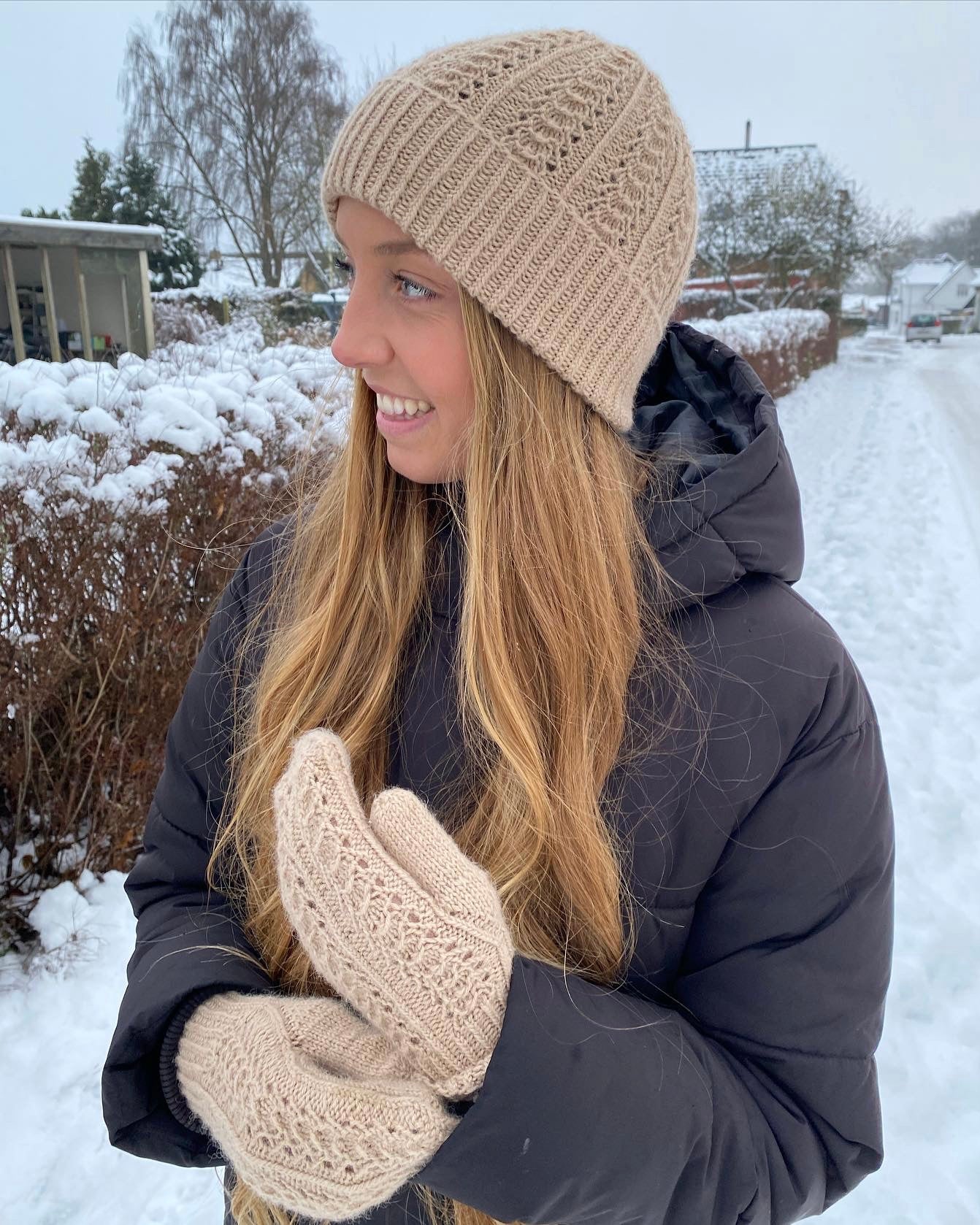 Shell Beanie - English