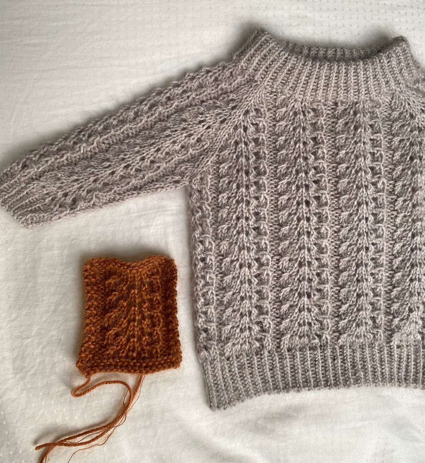 Acanthus Sweater Mini - English