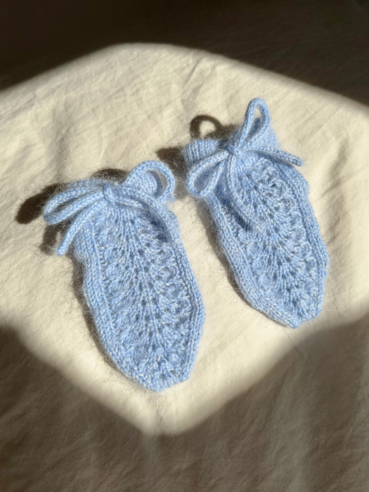 Acanthus Baby Socks - English