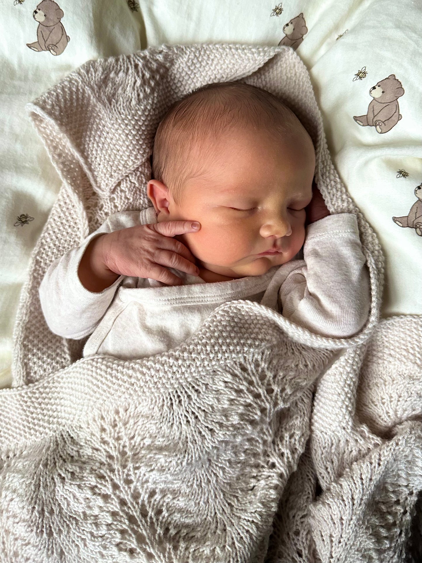 Lumi Baby Blanket - English