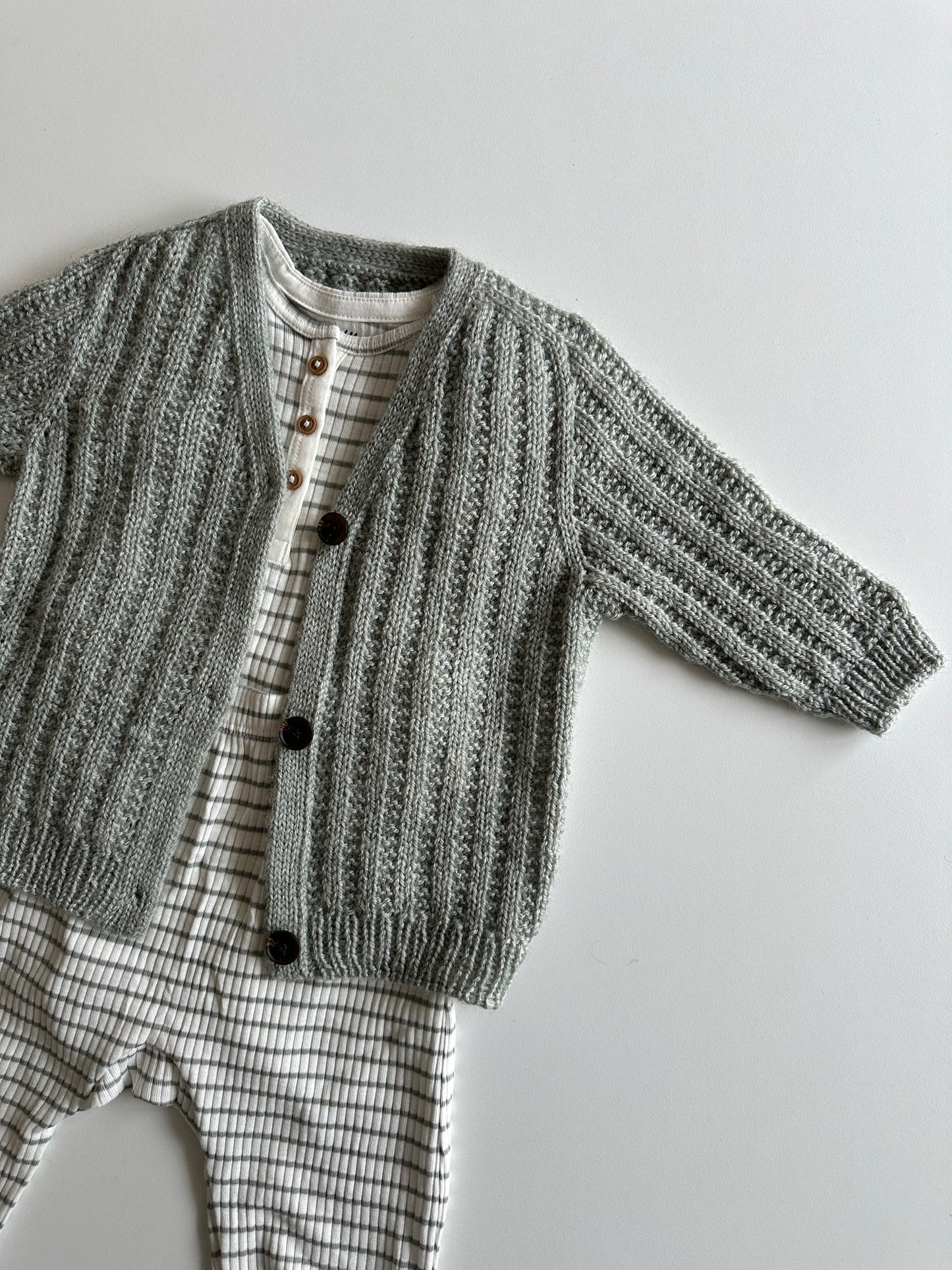 Cardamom Cardigan Mini - English